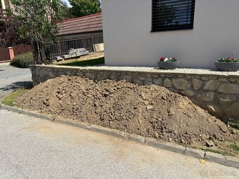 Darujem hlinu za odvoz hnedá ornica - 2