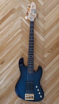 Predam/vymenim Levinson Blade B2 5 string bass Japan - 2