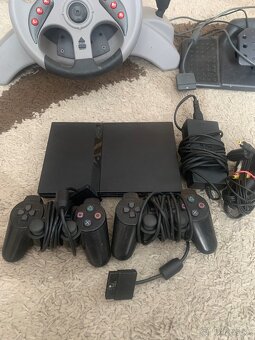 PS2 slim + volant - 2