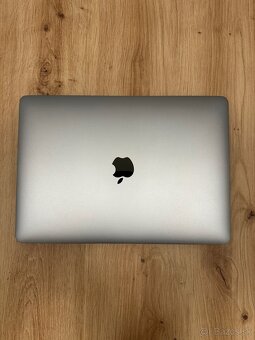 MacBook Air 13,3” (2020) - M1/8 GB RAM/256 GB - Space Grey - 2