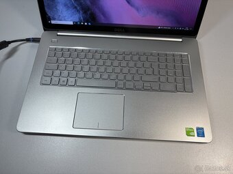 #031 - Notebook Dell 17/i7/2GB nVidia/Windows10 - 2