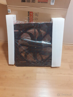 Predám čistonový ventilátor na BMW X5 E70 - 2