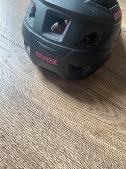 UVEX damska cyklo prilba black mat berry - 2