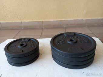 Liatinové kotúče DECATHLON/DOMYOS - 4 x 5kg, 4 x 10kg - NOVÉ - 2