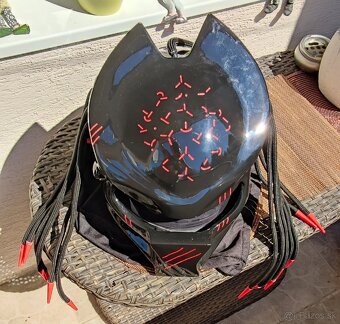 Predám prilbu Predator Fire Blade - 2