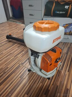 Záhradný rosič, postrekovač STIHL SR200 - 2
