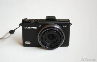 Olympus XZ-1 ....F1.8 - 2