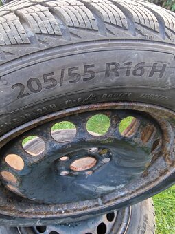 Zimné pneu 205x55R16, plech disk 7J16 ET45 Škoda Octavia - 2