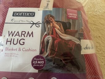 Vankúš a luxusná deka - DORMEO hrejivý set Warm Hug - 2