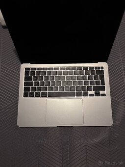 MacBook Air 13” (2020, Intel i3) – výborný stav - 2