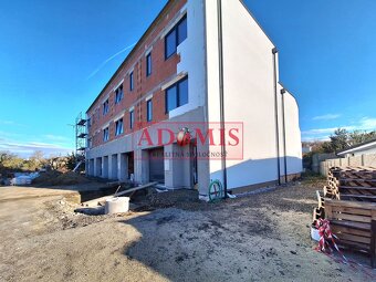 ADOMIS - predám exkluzívny 4-izbový tehlový dom 220m2,garáž, - 2