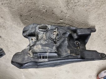 Nádrž suzuki ltr 450 - 2