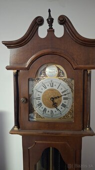 Podlahové hodiny pendlovky- Europa - 2