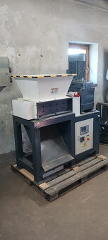 Pomalobežný drvič - nový stroj - 2