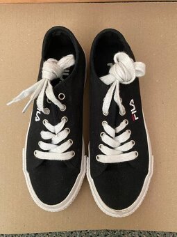 Balíček oblečenia 128cm - 2