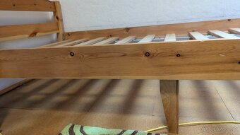 Darujem posteľ masív - 2