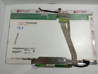 Staršie LCD Panely k notebooku - 2