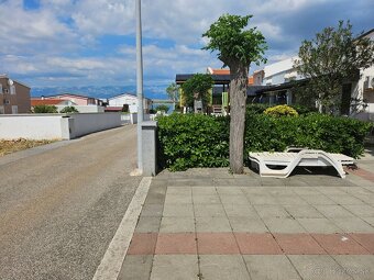 Chorvátsko 2 izbový apartmán 100 m od mora ostrov VIR - 2