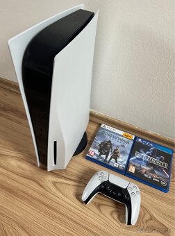 PlayStation 5 (PS5) + 1x ovladač + hry - 2