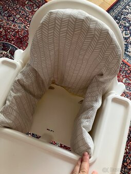 Vysoka stolicka na krmenie - 2