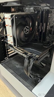 Herny PC - I7 9700F, RTX 2070 Super, 2TB SSD - 2