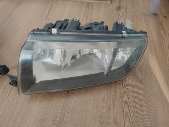 Škoda fabia 1 predné svetlá - 2