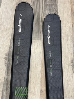 Zjazdové lyže ELAN a prilba - 2