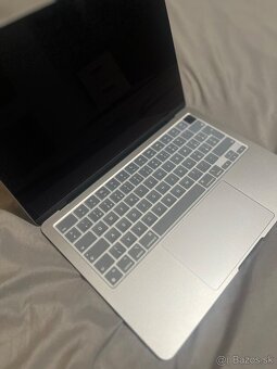Apple MacBook Air 13" M2 (2022) – 8 GB RAM / 512 GB SSD - 2