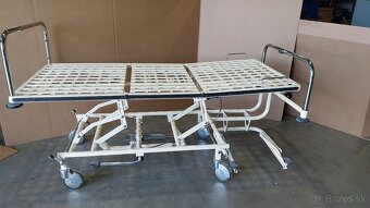 Polohovatelna postel zdravotna - 2