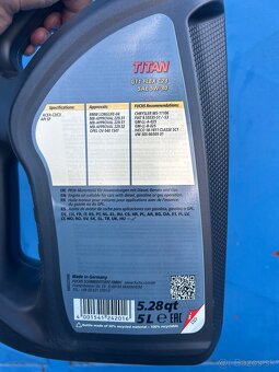 Motorový olej 5w-30 5L - 2