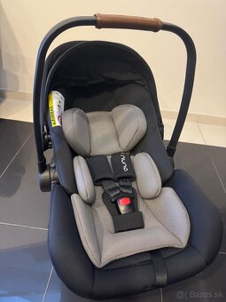 Autosedačka Nuna ARRA™ next caviar - 2