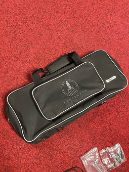 Harley Benton SpaceShip 50C s gigbagom - 2