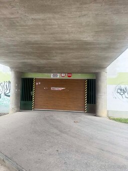 Garáž v garážovom dome - 2