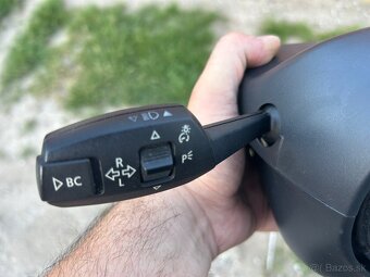 BMW E90 kruzok pod volant - 2