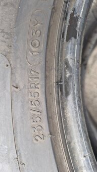 Michelin 235/55  R17 - 2