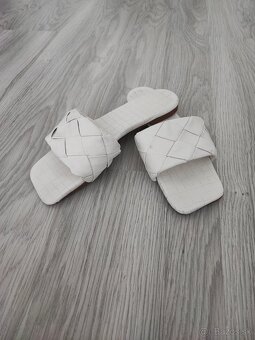 Šľapky veľkosť 40 - 2