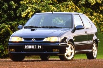 Kupim Renault 19 Renault 5 - 2