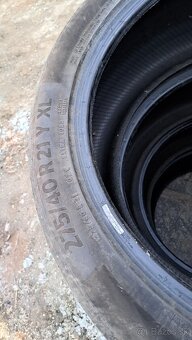 275/40 r21 - 2