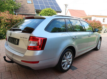 Škoda Octavia Combi 2.0 TDI DSG 2017 Style Xenon Navi Kessy - 2