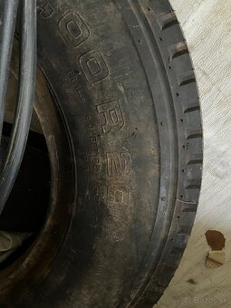 Pneu 9.00 R20 - 2