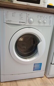 Šikovná práčka INDESIT, len trojročná, plne funkčná - 2