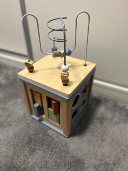 Little dutch interaktivna vzdelavacia kocka hracka pre deti - 2