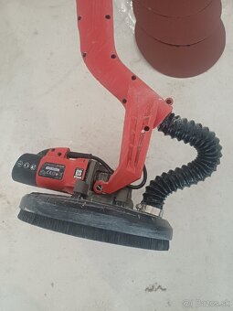 Brúska na sádrokartón - žirafa - 2