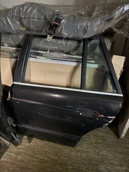 Bmw e34 zadne dvere/touring - 2