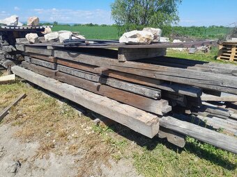 Predám staré smrekové kresané hranoly - 2