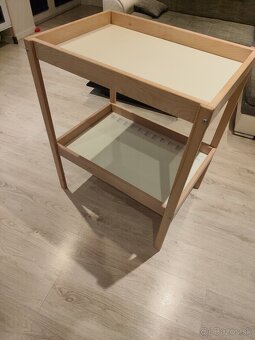 Prebalovací pult - 2