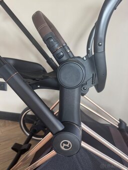 Podvozok so sedenim cybex priam 4.0 - 2