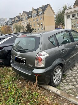 Toyota Corolla Verso 2.0 D-4D (7 miest) - 2