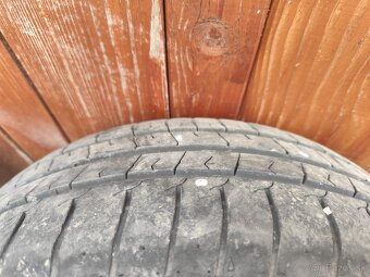 195.60 r15 - 2
