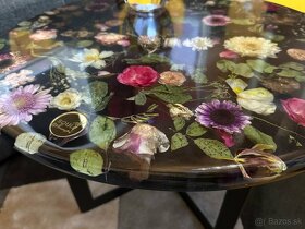 Epoxidový konferenčný stôl s kvetmi - 2